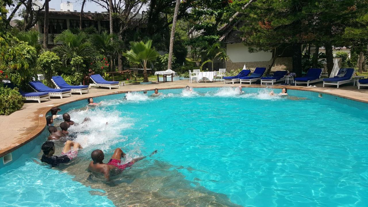 Kilifi Bay Beach Resort Exterior photo