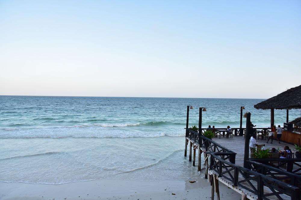 Kilifi Bay Beach Resort Exterior photo